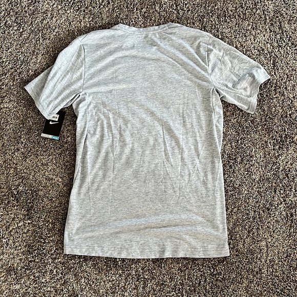 Nike Dri-Fit t-shirt - Picture 2 of 3